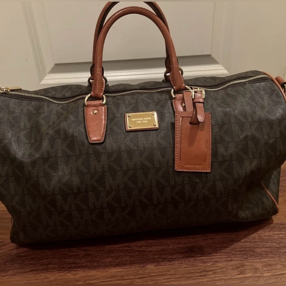 Gorgeous Michael Kors Jet Set Travel XL Duffle Weekender Luggage Logo Bag EUC